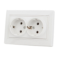 Розетка Lezard Mira с/у 2-ая с з/к керамика 250V 16А белая