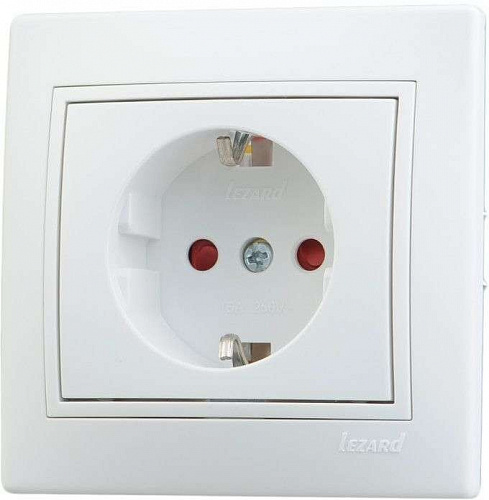 Розетка Lezard Mira с/у 1-ая с з/к с защитными шторками керамика 250V 16А белая