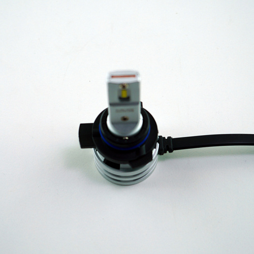 Светодиодная лампа HIR2 Philips Ultinon Essential LED-HL 6500K 12/24V 11012UE2X2 2шт