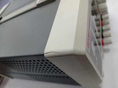 Лабораторный блок питания Uni-T UTP 3305-II (УЦЕНКА)