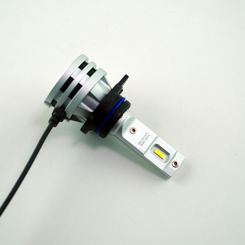 Светодиодная лампа HIR2 Philips Ultinon Essential LED-HL 6500K 12/24V 11012UE2X2 2шт