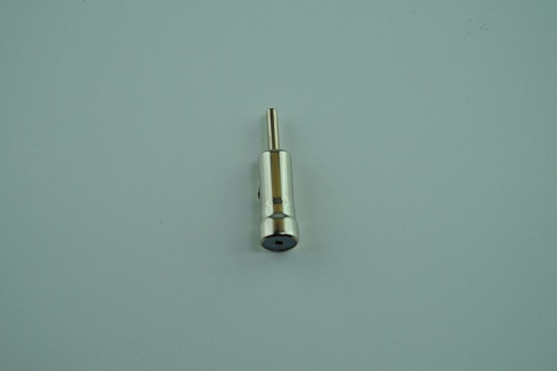 Переходник автоантенны штекер «Азия»-гнездо «Европа» 