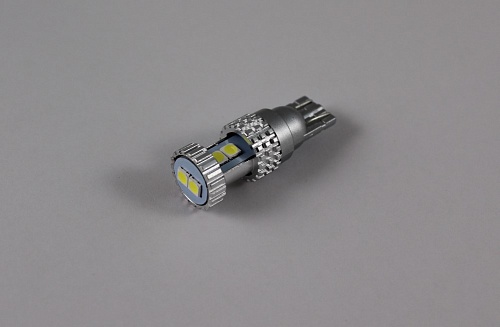 Светодиодная лампа T10 (W5W) 12/24V 2016 12 SMD LED White CANBus